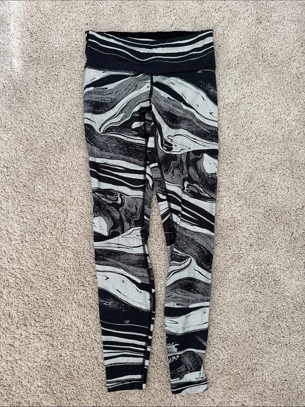 lululemon running tights, size 6